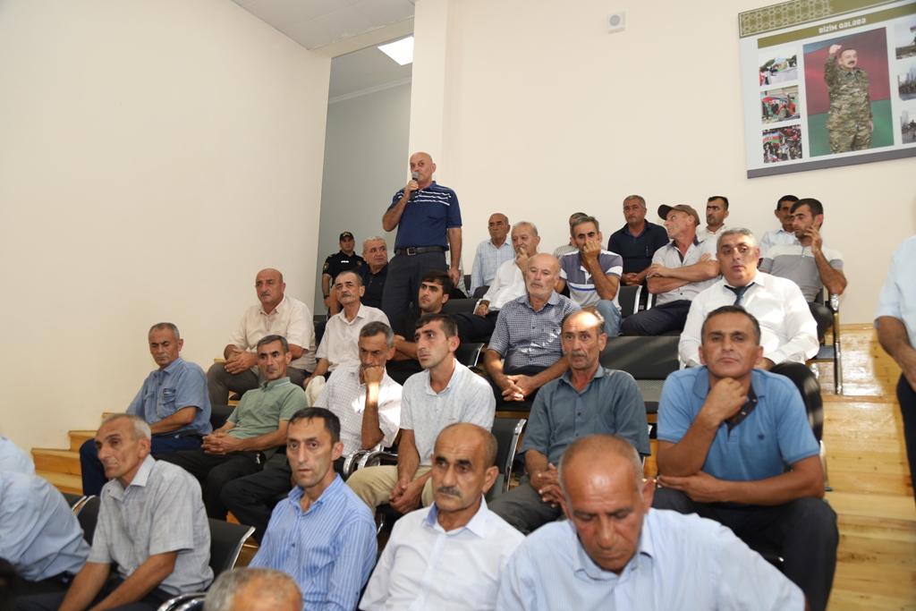 Taleh Qaraşov Gəgiran kəndinin sakinləri ilə görüşdü - FOTOLAR