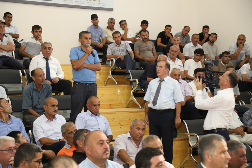 Taleh Qaraşov Gəgiran kəndinin sakinləri ilə görüşdü - FOTOLAR