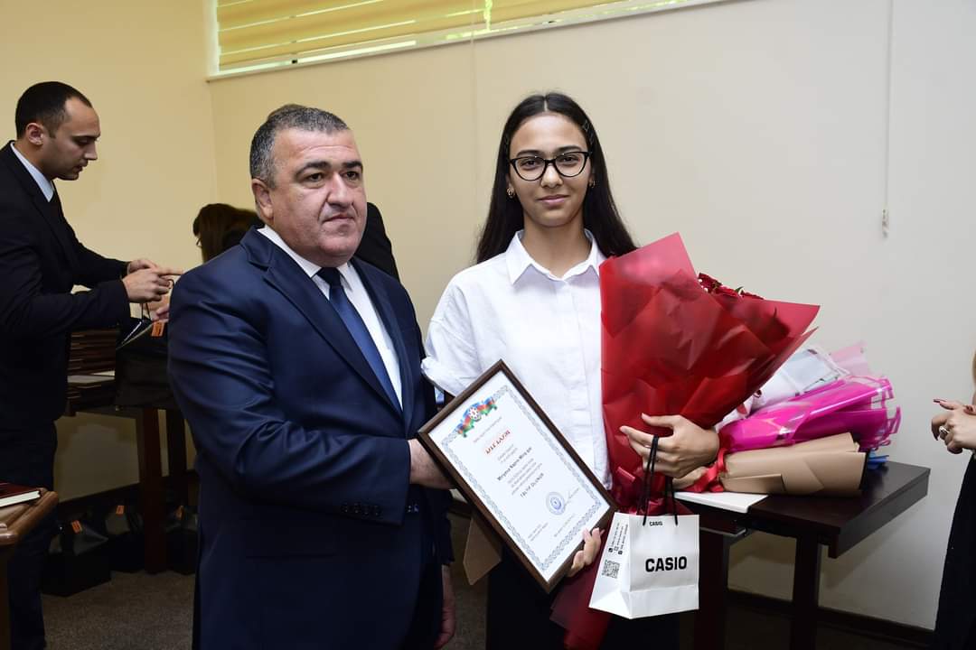 Xətaidə yüksək bal toplayan tələbələrlə görüş keçirildi - FOTOLAR