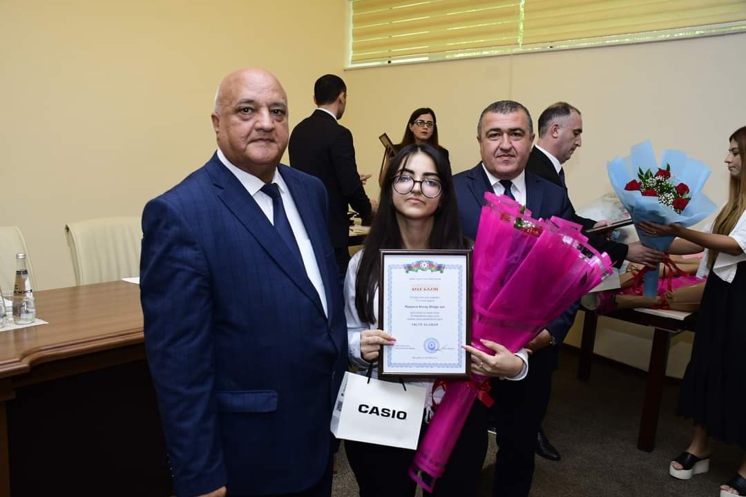 Xətaidə yüksək bal toplayan tələbələrlə görüş keçirildi - FOTOLAR