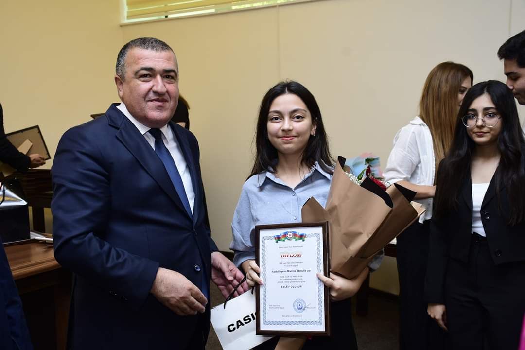 Xətaidə yüksək bal toplayan tələbələrlə görüş keçirildi - FOTOLAR