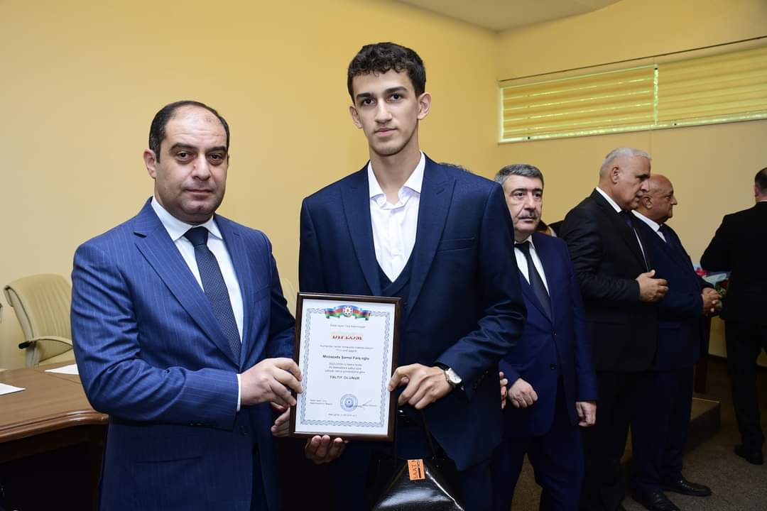 Xətaidə yüksək bal toplayan tələbələrlə görüş keçirildi - FOTOLAR