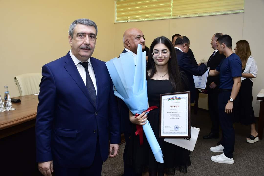 Xətaidə yüksək bal toplayan tələbələrlə görüş keçirildi - FOTOLAR