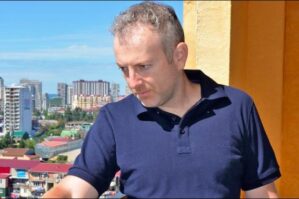 TƏCİLİ: Bakı axtarışa verdiyi üçün İrəvanda saxlanıldı - YENİLƏNİB