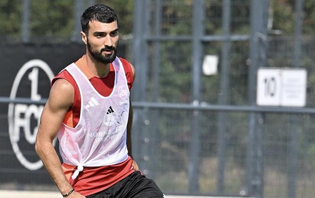 Mahir Emreli debüt matçında “fərqləndi”