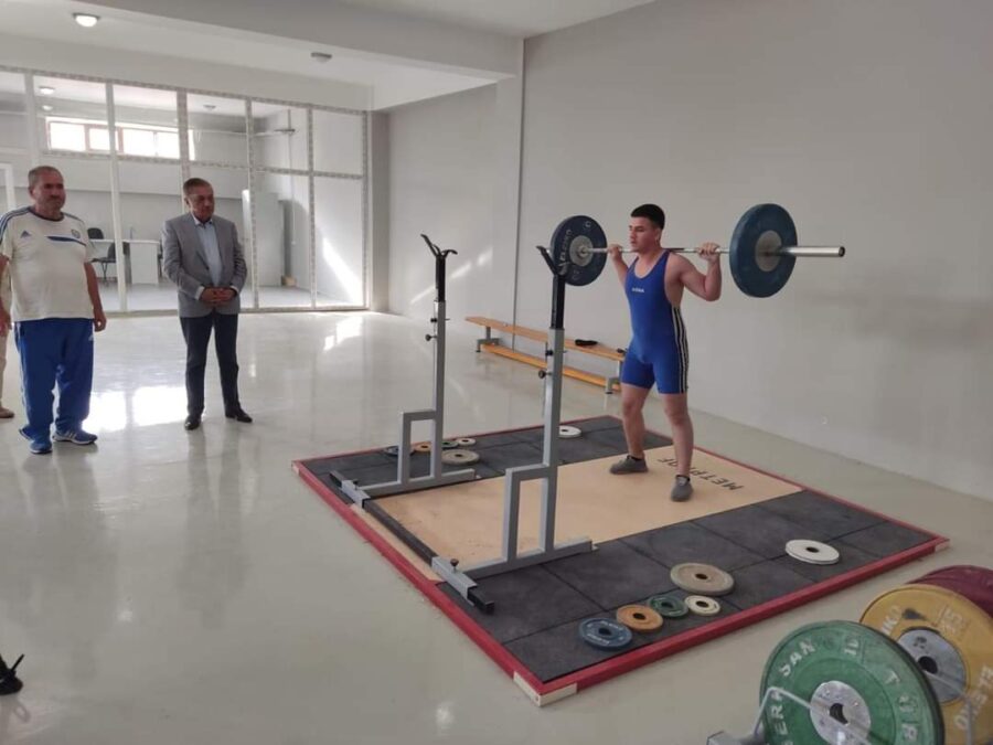 Cavanşir Feyziyev idmançılarla görüşdü – FOTOLAR