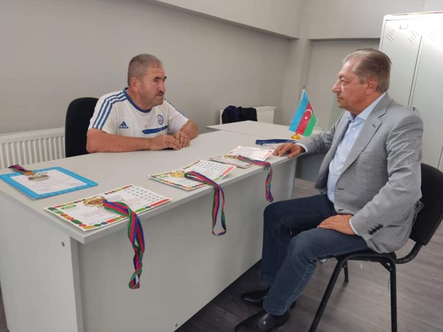 Cavanşir Feyziyev idmançılarla görüşdü – FOTOLAR
