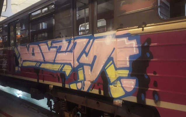 Bakı metrosunda təxribat törədən əcnəbilərə cəza - FOTO