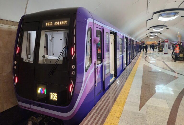 Bakı metrosunda problem: qatarlar ləngiyir