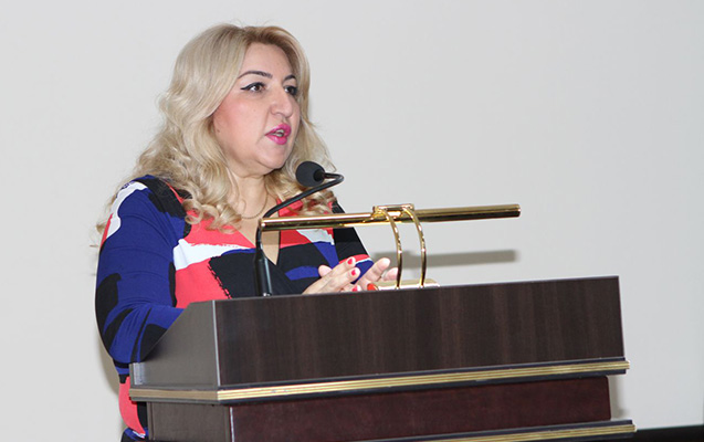 Vəkilləri məhkəməyə gəlmədi, iclas təxirə salındı