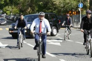 Paşinyanın hər dəfə velosiped sürməsi dövlətə neçəyə başa gəlir? - ŞOK RƏQƏM