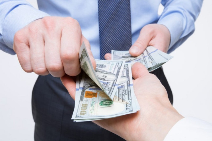 İş adamlarının mənimsədiyi 70 milyon əllərindən alındı