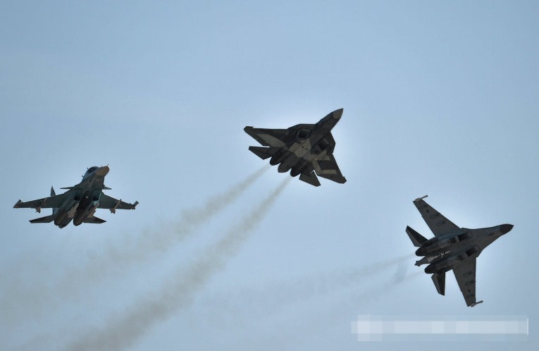 İsrail Suriyanı vurdu: 14 ölü, 43 yaralı