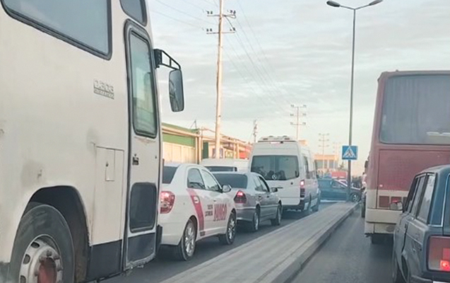 Yolda təhlükəli vəziyyət yaratmışdılar, cəzalandırıldılar - VİDEO