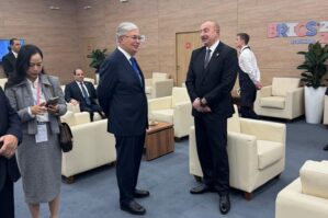 İlham Əliyev Tokayevlə görüşdü - FOTO