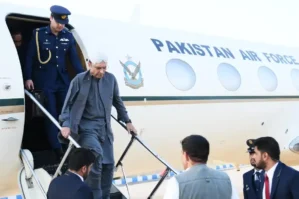 Pakistan prezidentinin ayağı sındı