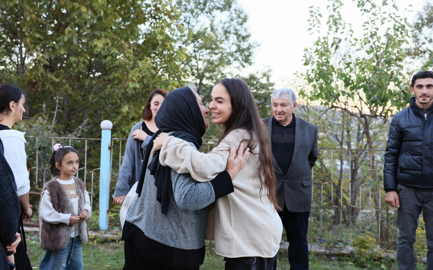 Leyla Əliyeva çoban Xanışın ailəsi ilə görüşdü - FOTO