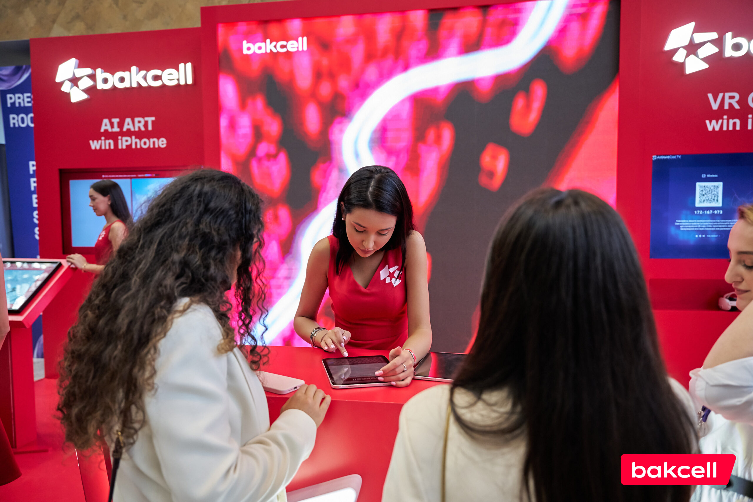 “Bakcell”in baş icraçı direktoru “INMerge” İnnovasiya Sammitində çıxış etdi - FOTOLAR