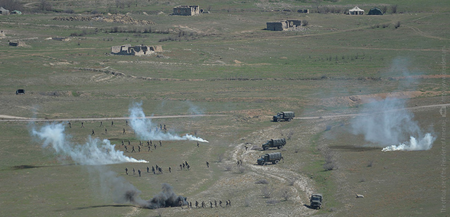 İrəvan sərhədə qoşun yığdı, Zakir Həsənov göstəriş verdi - Nələr gözlənilir?