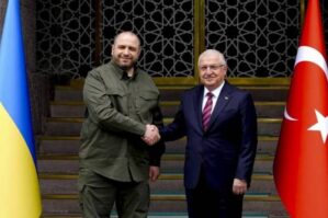 Umerov Yaşar Gülərlə bu məsələləri müzakirə etdi