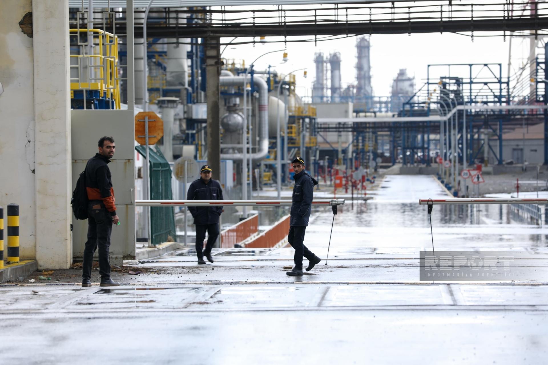 Neft Emalı Zavodundakı yanğın söndürüldü - VİDEO