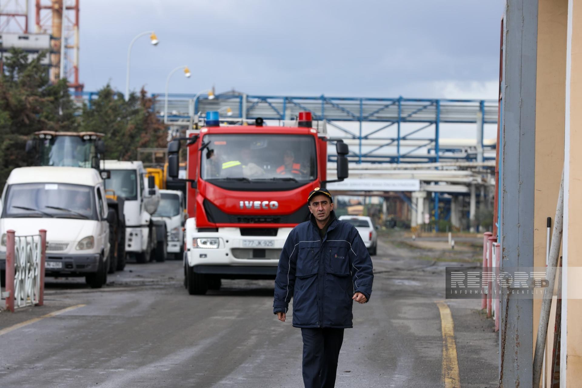Neft Emalı Zavodundakı yanğın söndürüldü - VİDEO