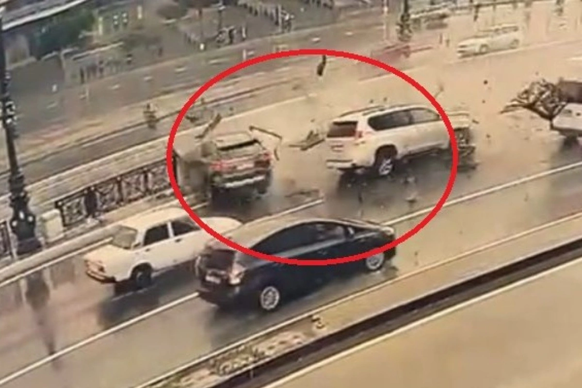 Bakıda baş verən qəzanın anbaan videosu