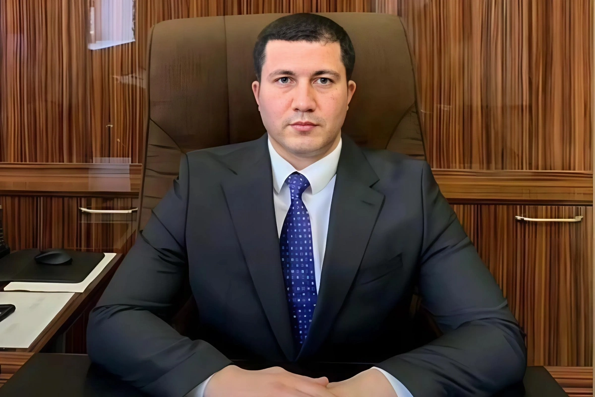 Polkovnikin faciəvi şəkildə həlak olan oğlu dəfn edildi - VİDEO 1 polis zabiti