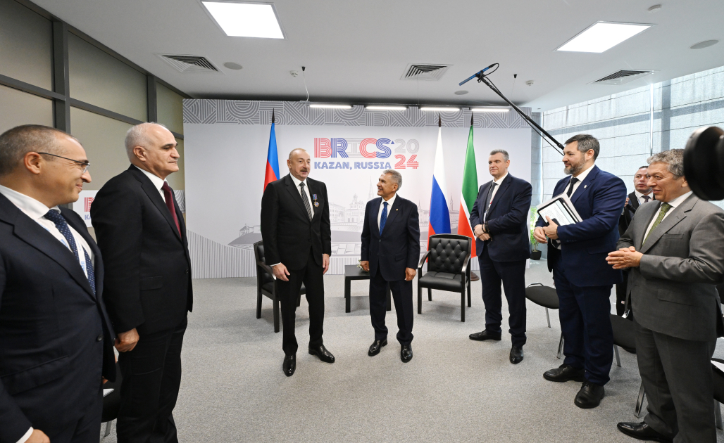 Prezident Rüstəm Minnixanovla görüşdü - FOTOLAR