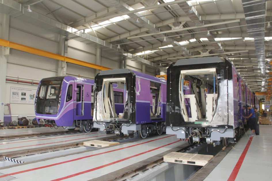 Bakı metrosunda daha 2 yeni qatar - FOTOLAR