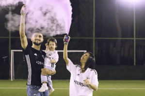 Xanımı “Qarabağ”ın futbolçusuna sürpriz etdi - VİDEO