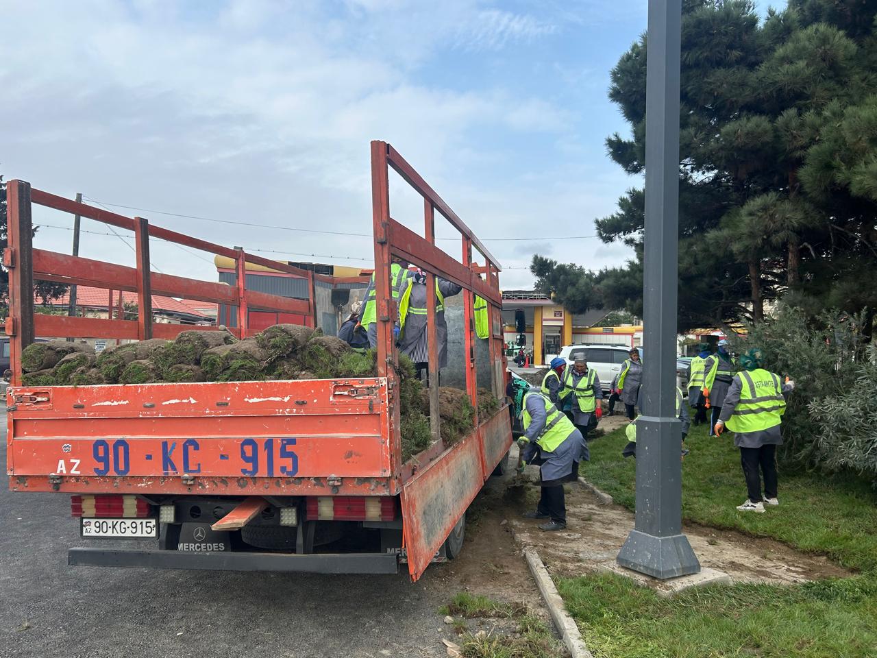 Xətaidə ağacəkmə aksiyasına start verildi - FOTOLAR