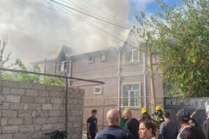 Binədəki yanğın söndürüldü - VİDEO