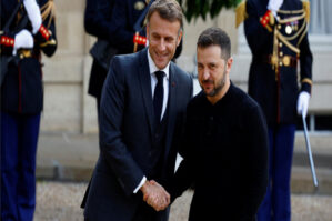 Zelenski Parisdə Makronla görüşdü