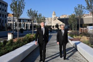 Prezident “28 May” stansiyasının qarşısında… - FOTO/YENİLƏNİB