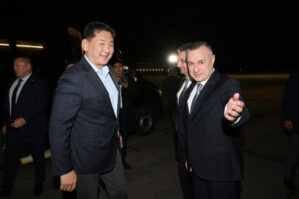 Monqolustan prezidenti Azərbaycanda