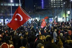 Erməni dilində yazılan sözlər Türkiyədə etiraza səbəb oldu - FOTO