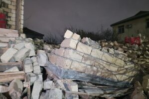 Masazırda uçan evdən VİDEO / FOTOLAR: ölən və yaralananlar var