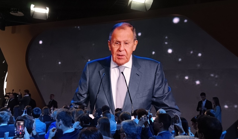 Lavrov 12 yeni