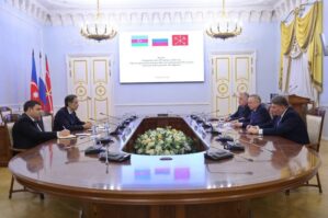 Rəhman Mustafayev Aleksandr Beqlovla görüşdü - FOTOLAR