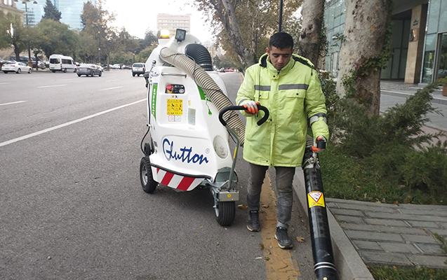 Bakıda küçələr artıq bunlarla təmizlənəcək - VİDEO