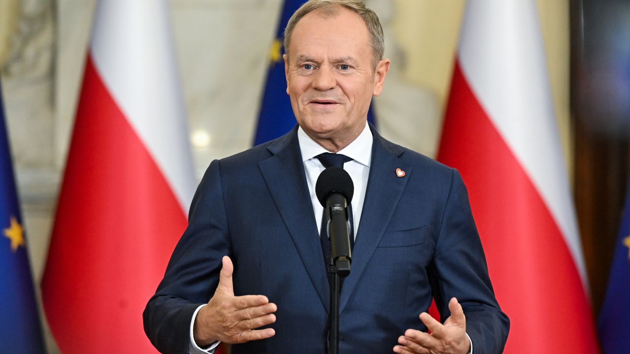 "Müharibə həlledici mərhələyə qədəm qoyub" - Donald Tusk