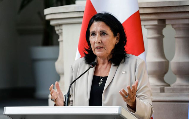 Zurabişvili böhrandan çıxmaq planını təqdim etdi