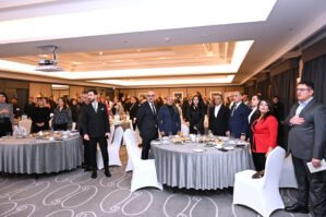 “Adamın dibi" təqdim edildi - FOTO