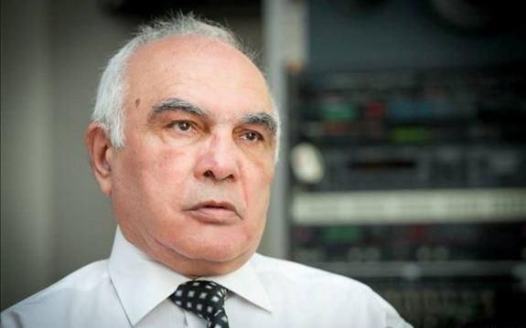 “Mahnı bəstələmək üçün muğamı bilmək tələb olunmur” – Cavanşir Quliyev 