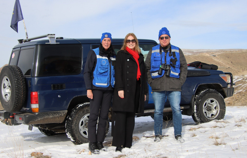 Niderland səfiri sərhədimizdə "patrul"a başladı - FOTO