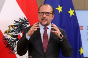 Rusiya Avropanı sarsıtmaq üçün bunu edir - Şallenberq