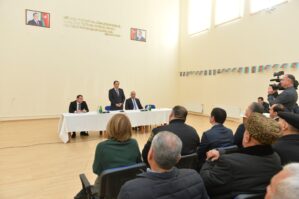 Taleh Qaraşov növbəti səyyar qəbulunu Vilvan sakinləri ilə keçirdi - FOTOLAR