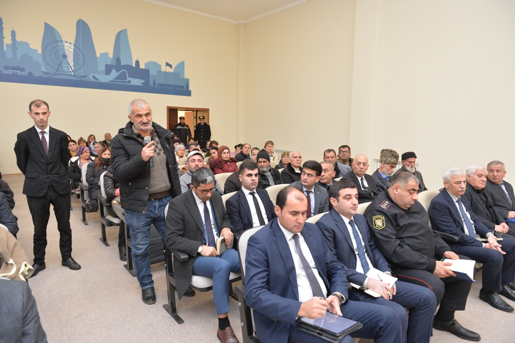 Taleh Qaraşov cari ilin sonuncu səyyar qəbulunu onlarla keçirdi - FOTOLAR