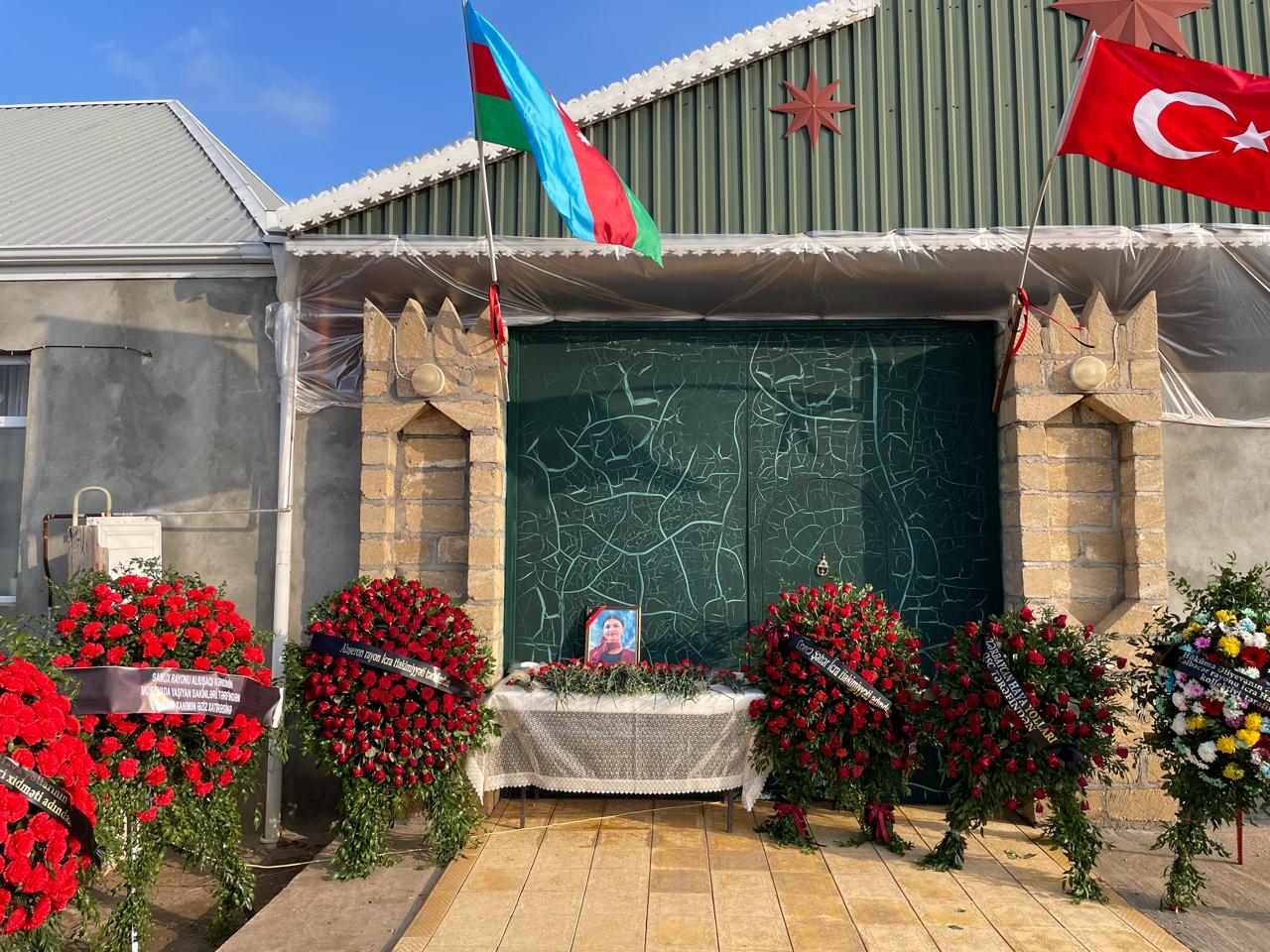 Niyazi Bayramov Hökumə Əliyevanın yas mərasimində - FOTOLAR